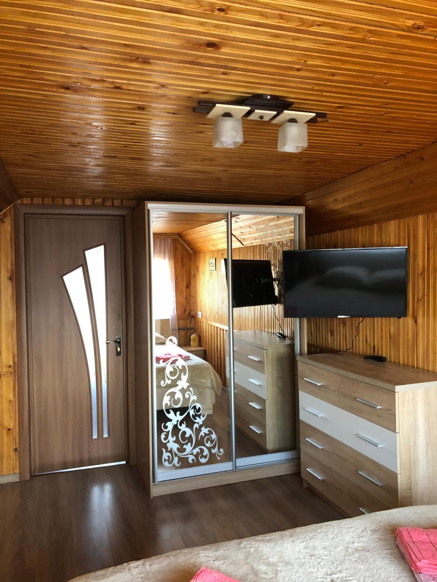 Villa House Mold Laseschtschyna Exterior foto